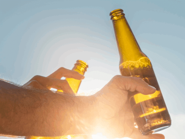 ÁLCOOL E DOENÇAS AUTOIMUNES: RISCOS, INTERAÇÕES E CUIDADOS ESSENCIAIS