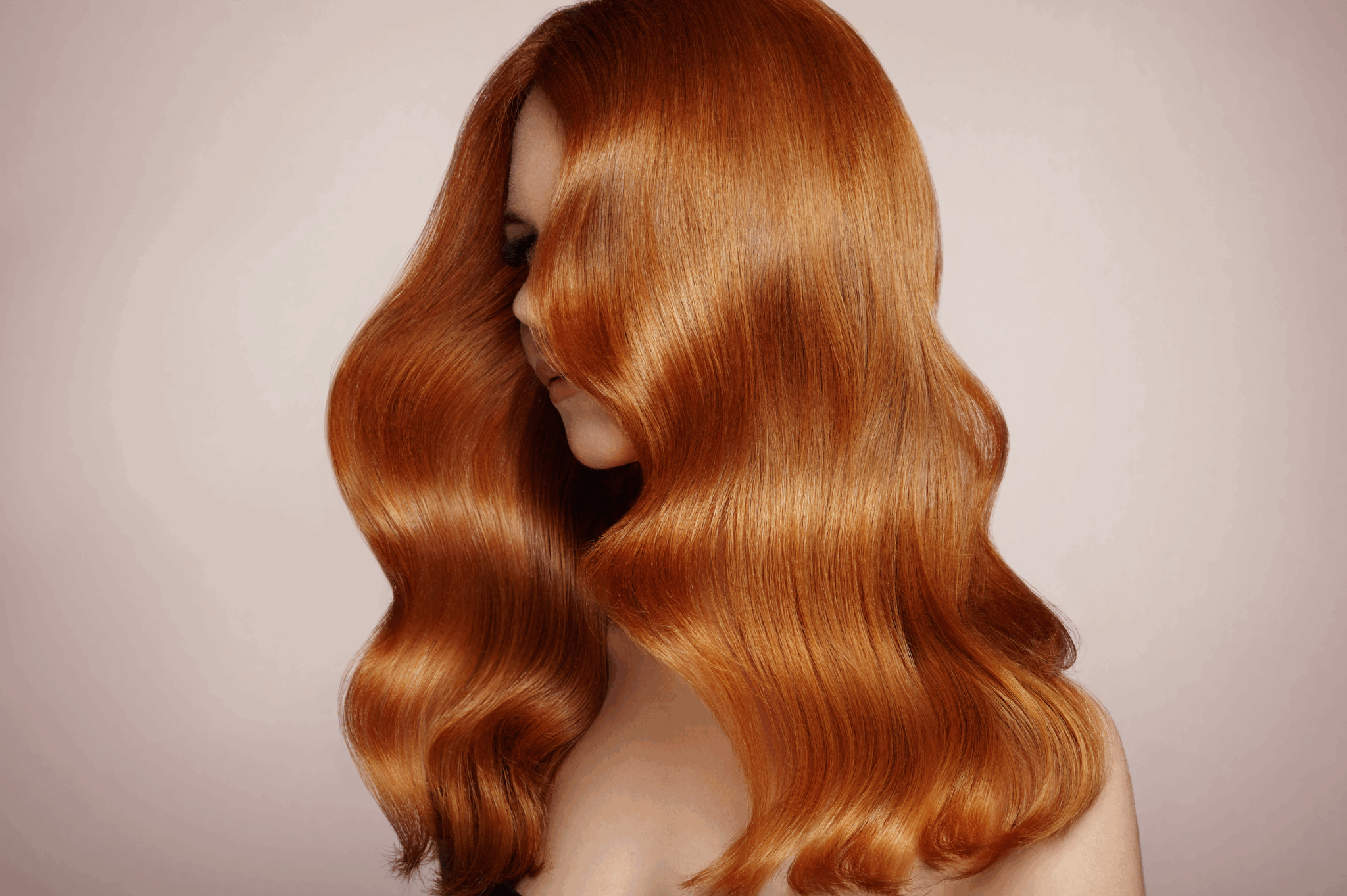 CUIDADOS COM OS CABELOS: COMO CONQUISTAR FIOS MAIS FORTES, BRILHANTES E SAUDÁVEIS